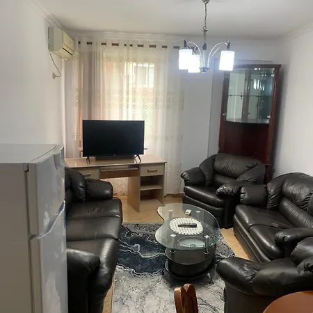 Comfort Apartment Tirana Center - Apartment With Balcony شقة تيرانا