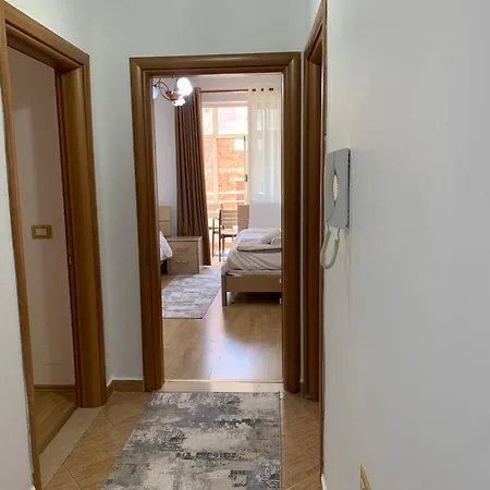 Comfort Apartment Tirana Center - Apartment With Balcony شقة *