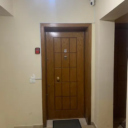 Comfort Apartment Tirana Center - Apartment With Balcony