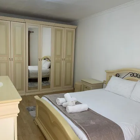 Comfort Apartment Tirana Center - Apartment With Balcony