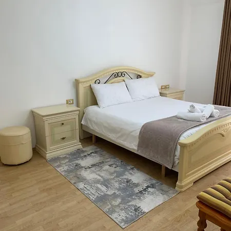 Comfort Apartment Tirana Center - Apartment With Balcony شقة